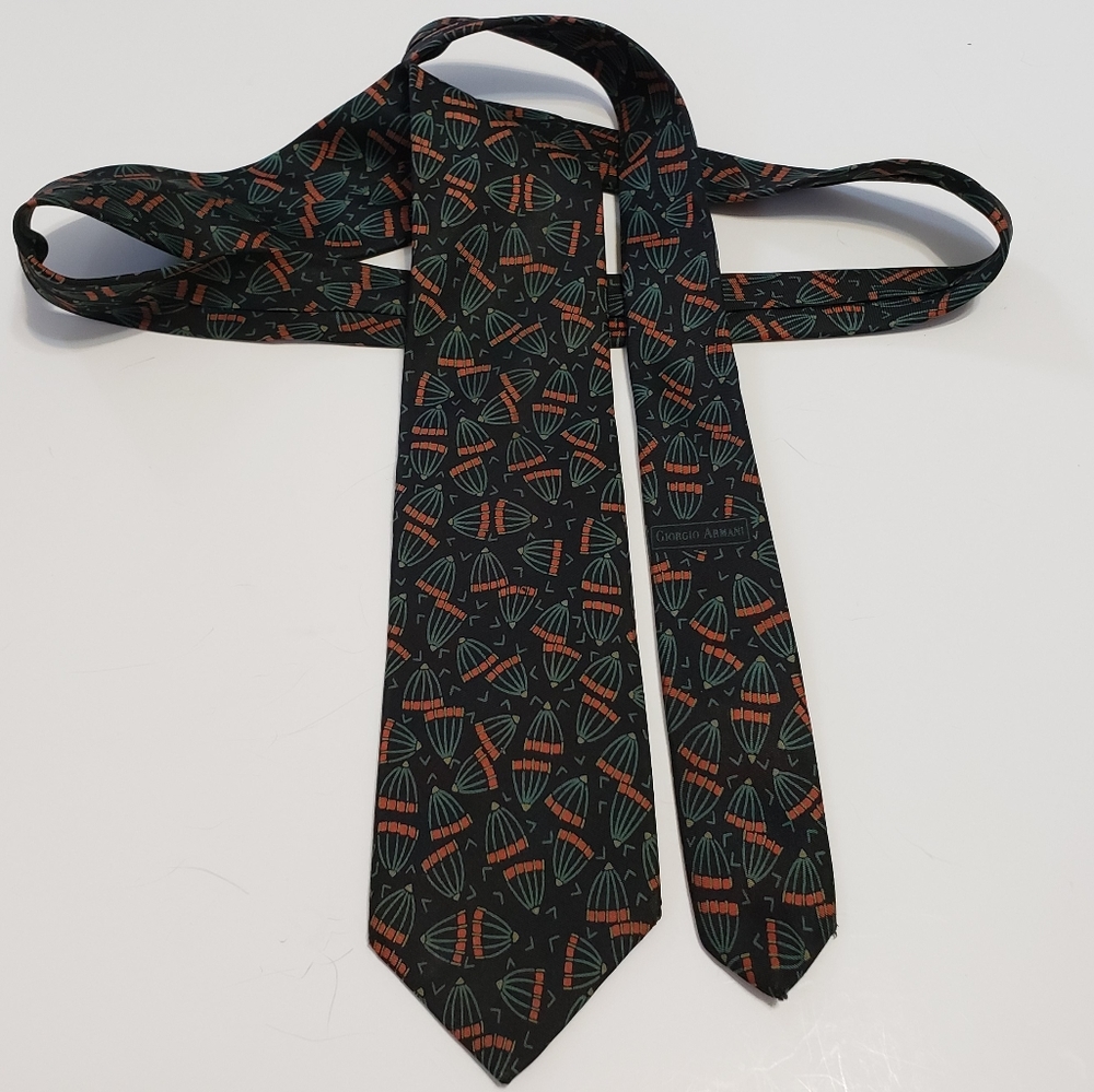 Vtg ARMANI Vintage Printed All Silk Tie